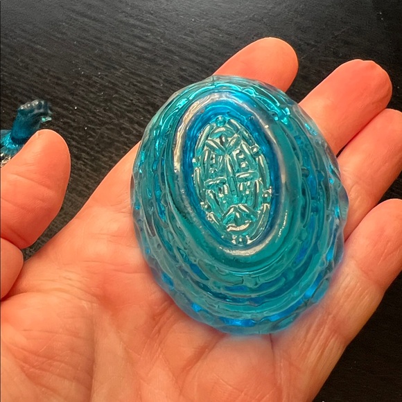 Vintage Miniature Blue Topaz Glass Hen on Nest Salt Cellar Westmoreland USA - Picture 9 of 11